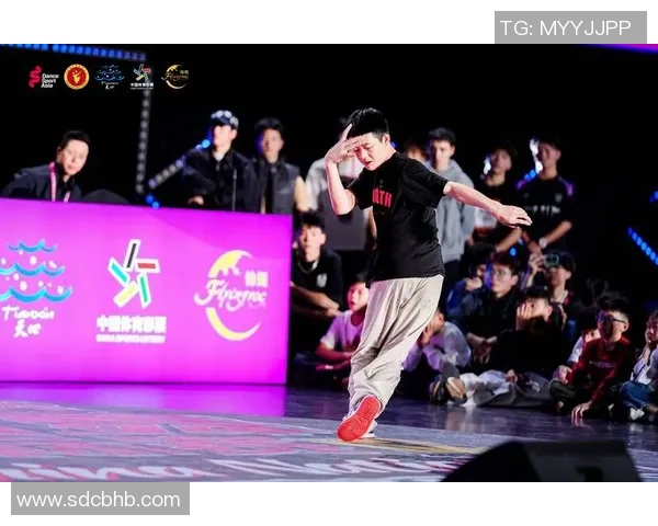 广州街舞队与武汉街舞队实力对比赛后分析与精彩瞬间回顾